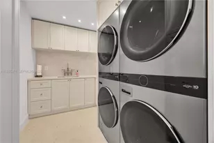 3700 Hibiscus St, Miami, FL 33133 - Photo 31