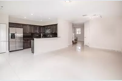 1024 NE 207th Ter #1024, Miami, FL 33179 - Photo 1