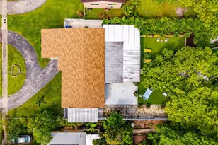 1617 NE 157th Ter, North Miami Beach, FL 33162 - Photo 29