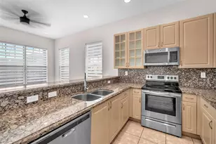 14634 SW 5th St, Pembroke Pines, FL 33027 - Photo 15