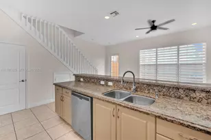 14634 SW 5th St, Pembroke Pines, FL 33027 - Photo 17