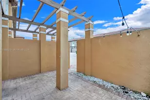 14634 SW 5th St, Pembroke Pines, FL 33027 - Photo 31