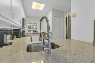 9410 Poinciana Pl, Davie, FL 33324 - Photo 3
