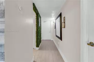 9410 Poinciana Pl, Davie, FL 33324 - Photo 3