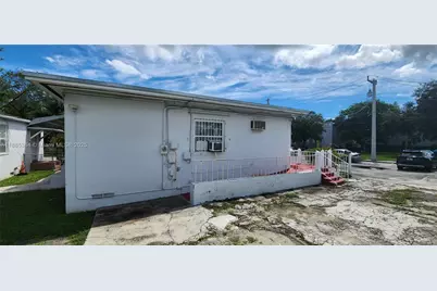 405 NW 64th St, Miami, FL 33150 - Photo 5