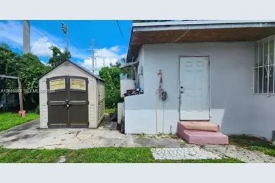 405 NW 64th St, Miami, FL 33150 - Photo 41