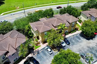 2851 W Prospect Rd, Tamarac, FL 33309 - Photo 5