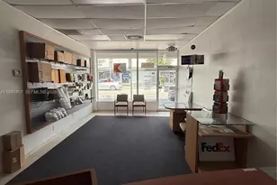 816 NE 125th St, North Miami, FL 33161 - Photo 1