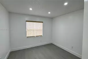 2531 W 60th Pl, Hialeah, FL 33016 - Photo 13