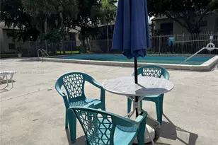 425 NW 210th St, Miami Gardens, FL 33169 - Photo 3