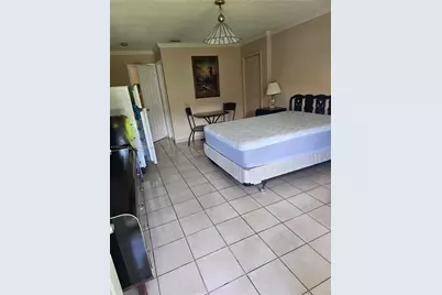 1113 NE 2nd St #1-2, Hallandale Beach, FL 33009 - Photo 1