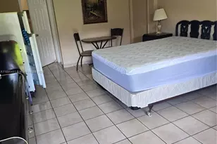 1113 NE 2nd St, Hallandale Beach, FL 33009 - Photo 1