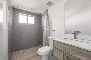 [Address not provided], Hallandale Beach, FL 33009 - Photo 17