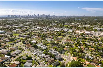 [Address not provided], Hallandale Beach, FL 33009 - Photo 21