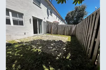 1026 NE 207th Ter #1026, Miami, FL 33179 - Photo 7