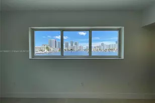 462 Golden Isles Dr, Hallandale Beach, FL 33009 - Photo 19