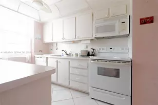 250 174th St, Sunny Isles Beach, FL 33160 - Photo 21