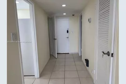 5401 Collins Ave #1129, Miami Beach, FL 33140 - Photo 17