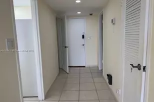 5401 Collins Ave, Miami Beach, FL 33140 - Photo 17