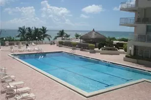 5401 Collins Ave, Miami Beach, FL 33140 - Photo 9