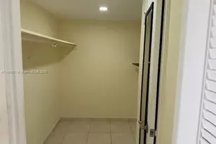 5401 Collins Ave, Miami Beach, FL 33140 - Photo 23