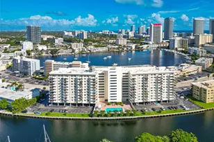 401 Golden Isles Dr, Hallandale Beach, FL 33009 - Photo 19