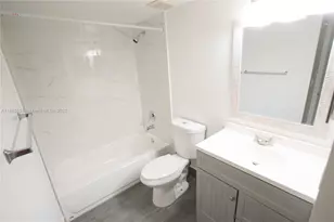 12130 St.Andrews Pl, Miramar, FL 33025 - Photo 7