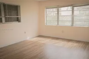 20311 NE 2nd Ave, Miami, FL 33179 - Photo 23