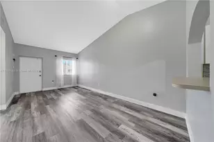 1261 SE 27th St, Homestead, FL 33035 - Photo 7