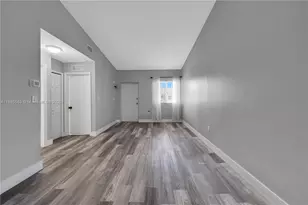 1261 SE 27th St, Homestead, FL 33035 - Photo 5