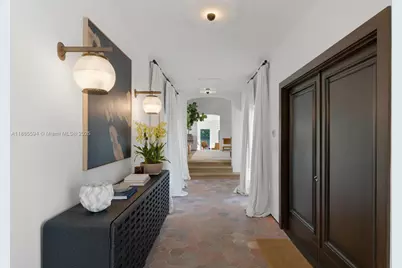 545 Casuarina Concourse, Coral Gables, FL 33143 - Photo 3