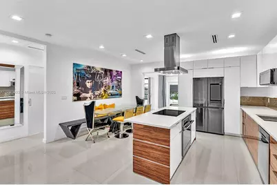 1000 10th St, Miami Beach, FL 33139 - Photo 11