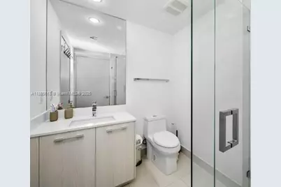 55 SW 9th St #3506, Miami, FL 33130 - Photo 17