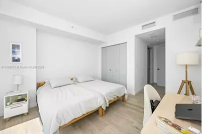 55 SW 9th St #3506, Miami, FL 33130 - Photo 15