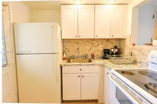 2999 Point E Dr, Aventura, FL 33160 - Photo 17