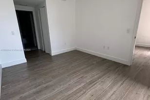 121 NE 34th St, Miami, FL 33137 - Photo 9