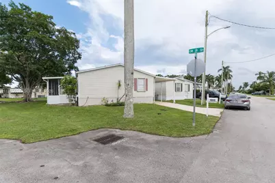 1800 SW 85th Ave, Davie, FL 33324 - Photo 5
