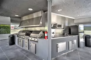 150 S Hollybrook Terrace, Pembroke Pines, FL 33025 - Photo 27