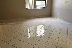 10245 NW 9th St Cir, Miami, FL 33172 - Photo 11