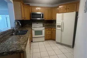 10245 NW 9th St Cir, Miami, FL 33172 - Photo 15