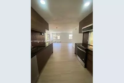 241 Wimbledon Lake Dr #241, Plantation, FL 33324 - Photo 7