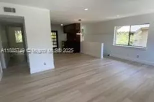 241 Wimbledon Lake Dr, Plantation, FL 33324 - Photo 9