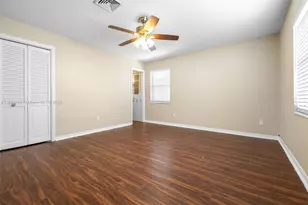 100 Huron Ave, Tampa, FL 33606 - Photo 23