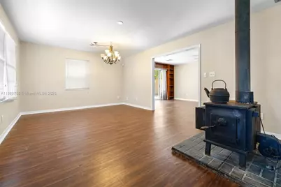 100 Huron Ave, Tampa, FL 33606 - Photo 5