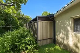 10681 SW 47th St, Davie, FL 33328 - Photo 7