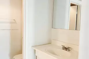 4848 NW 24th Ct, Lauderdale Lakes, FL 33313 - Photo 11