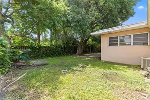 1170 NW 87th St, Miami, FL 33150 - Photo 7