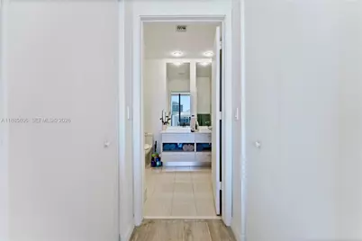 45 SW 9th St #4205, Miami, FL 33130 - Photo 9