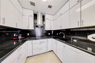 100 Lincoln Rd, Miami Beach, FL 33139 - Photo 25