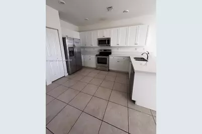 11378 SW 254th Ter, Homestead, FL 33032 - Photo 5